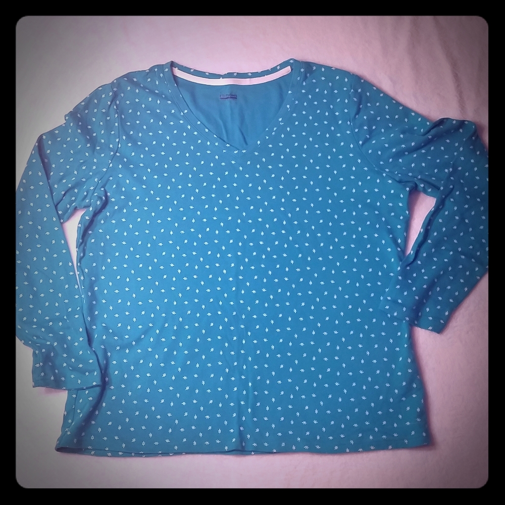 V Neck Tee
